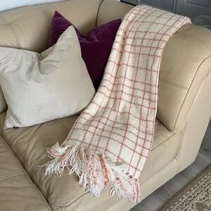 Southern Living Throw Blanket size 50” X 70”